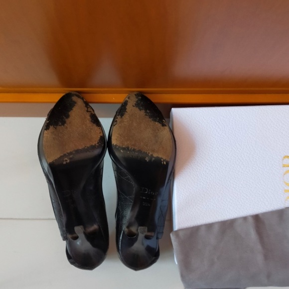 “ Dior” black heels with the “brands metal letters “. - Picture 8 of 10